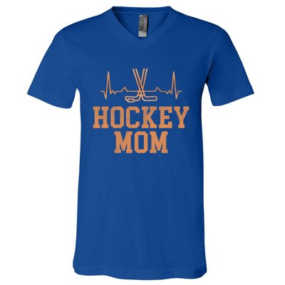 Distressed Ice Hockey Heartbeat Mom Ice Hockey Mothers Puck Gift V-Neck T-Shirt