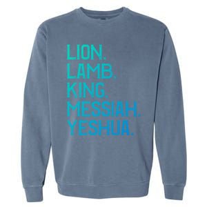 Distressed Lion Lamb King Messiah Yeshua Christian Bible Gift Garment-Dyed Sweatshirt