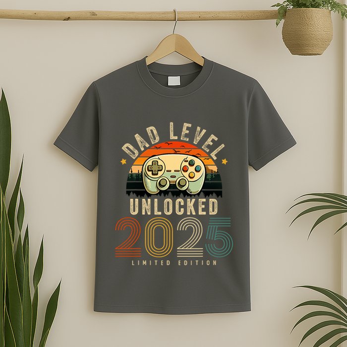 Dad Level Unlocked 2025 Dad Est 2025 Promoted To Dad 2025 T-Shirt