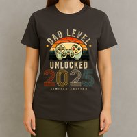 Dad Level Unlocked 2025 Dad Est 2025 Promoted To Dad 2025 T-Shirt