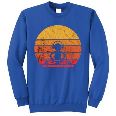 Dj Music Producer Beatmaker Retro Vintage Sunset Turntable Gift Sweatshirt