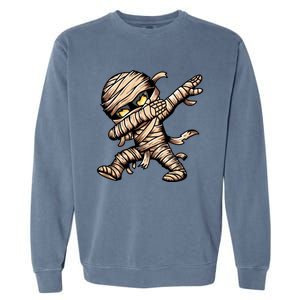 Dabbing Mummy Spooky Dab Dancing Halloween Cool Gift Garment-Dyed Sweatshirt