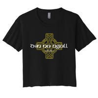 Dun Na Ngall Donegal Ireland Vintage Celtic Cross Women's Crop Top Tee