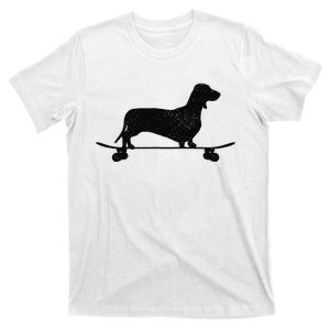 Dachshund On Skateboard Funny Wiener Dog Doxie Skater Gift T-Shirt