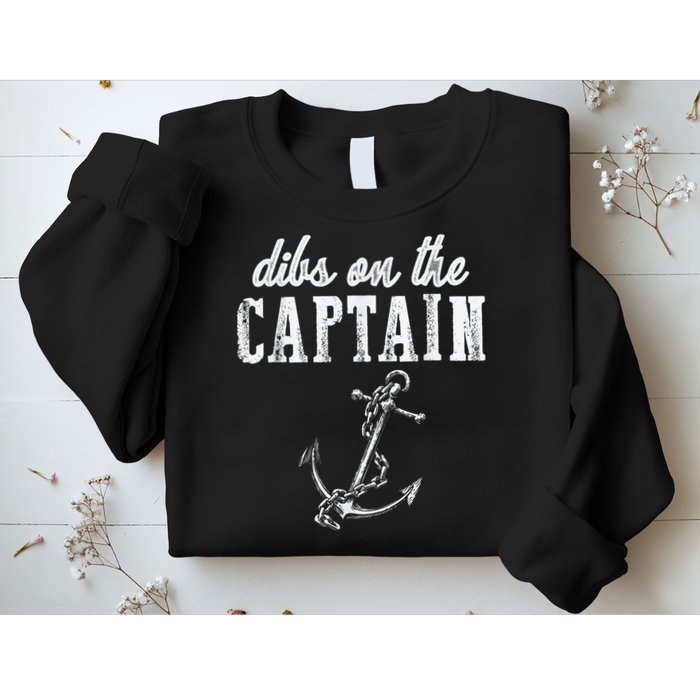Dibs On The Captain Funny Captain Wife Retro Vintage Design Sweatshirt