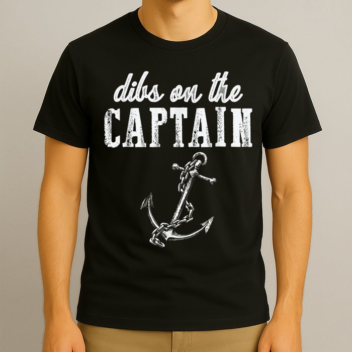 Dibs On The Captain Funny Captain Wife Retro Vintage Design T-Shirt