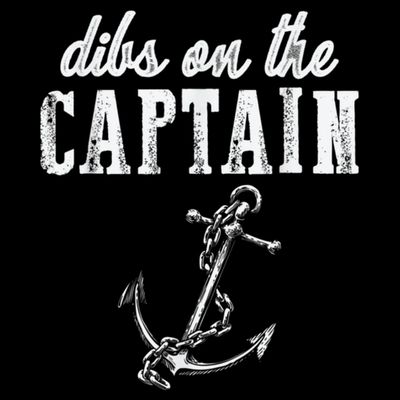 Dibs On The Captain Funny Captain Wife Retro Vintage Design T-Shirt