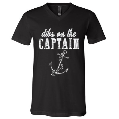 Dibs On The Captain Funny Captain Wife Retro Vintage Design V-Neck T-Shirt