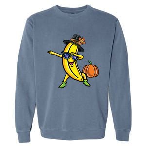 Dabbing Pilgrim Banana Thanksgiving Cute Gift Garment-Dyed Sweatshirt