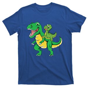 Daddysaurus Rex Dad And Funny Fathers Day Gift T-Shirt