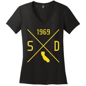 Distressed Retro San Diego Baseball Sd Women's V-Neck T-Shirt