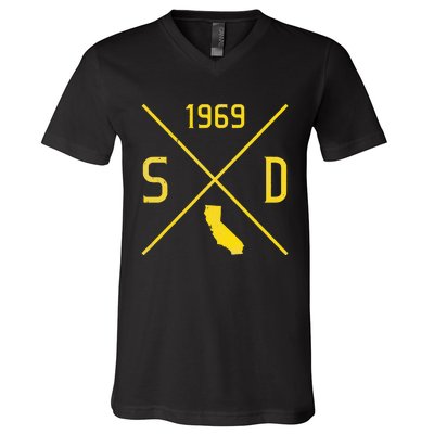 Distressed Retro San Diego Baseball Sd V-Neck T-Shirt