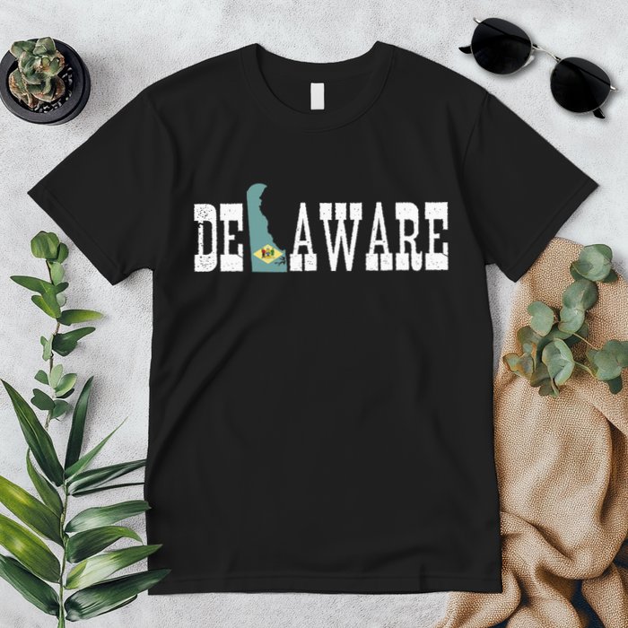 Delaware State And Delaware Flag With Pride For Delaware Premium T-Shirt