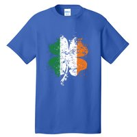 Distressed Shamrock Irish Flag St Patrick's Day Ireland Gift Tall T-Shirt