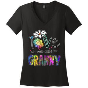 Daisy Sunflower I Love Being Called Granny gift Mother's Day Women's V-Neck T-Shirt