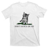 DonT Snack On Me Yellow Cat TheyRe Eating Pets Funny Trump T-Shirt