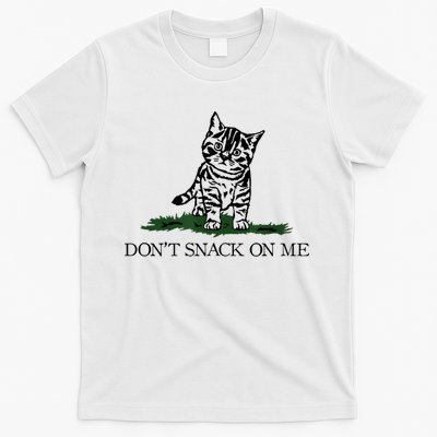 DonT Snack On Me Yellow Cat TheyRe Eating Pets Funny Trump T-Shirt