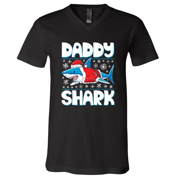 Daddy Sharkmas Shark Santa Hat Christmas Lights Boys Xmas V-Neck T-Shirt