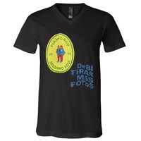 Debi Tirar Album Mas Fotos Frog Vintage Lover Design V-Neck T-Shirt