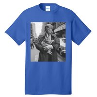 Donald Trump And Cat In Nyc Cute Gift Tall T-Shirt