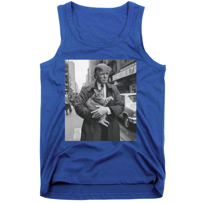 Donald Trump And Cat In Nyc Cute Gift Tank Top