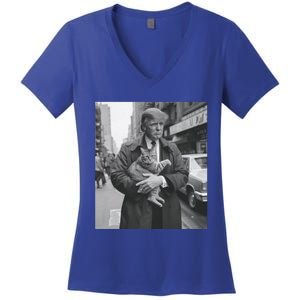 Donald Trump And Cat In Nyc Cute Gift Women's V-Neck T-Shirt