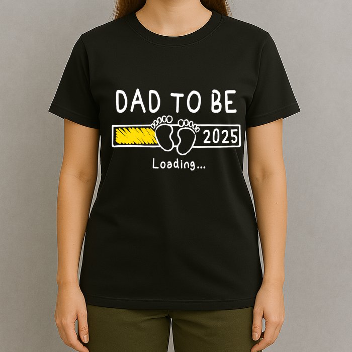 Dad To Be 2025 Dad Est 2025 Daddy To Be Promoted To Daddy T-Shirt
