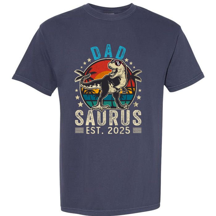 Dad To Be 2025 Dad Saurus Dinosaur Promoted To Daddy 2025 Garment-Dyed Heavyweight T-Shirt