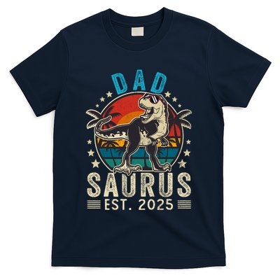 Dad To Be 2025 Dad Saurus Dinosaur Promoted To Daddy 2025 T-Shirt