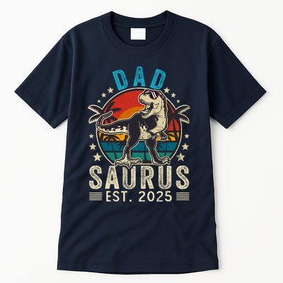 Dad To Be 2025 Dad Saurus Dinosaur Promoted To Daddy 2025 Tall T-Shirt