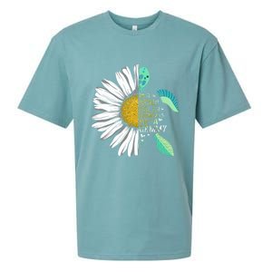 Daisy Turtle In A World Full Of Grandmas Be A Gammy Funny Gift Sueded Cloud Jersey T-Shirt