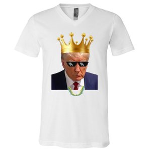 Donald Trump King Trump Mug Shot Aug. 2024 Thug Life Retro V-Neck T-Shirt