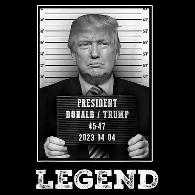 Trump 2024 Mugshot President Legend T-Shirt