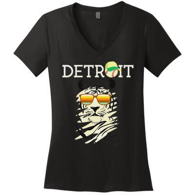 Distressed Tiger Mascot Cool Detroit Tiger Women's V-Neck T-Shirt