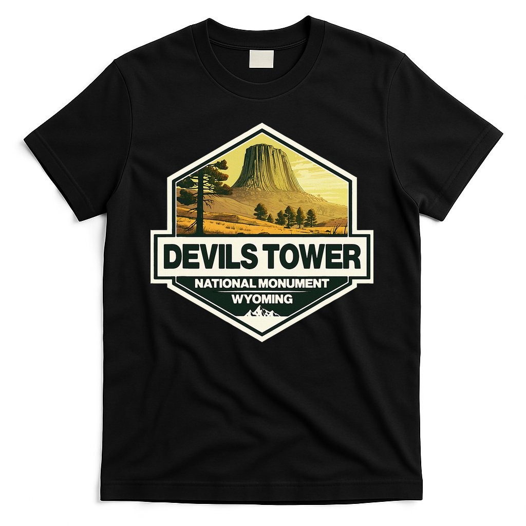 Devils Tower National Monument Wyoming Travel Art Badge T-Shirt