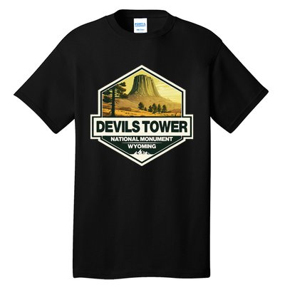 Devils Tower National Monument Wyoming Travel Art Badge Tall T-Shirt