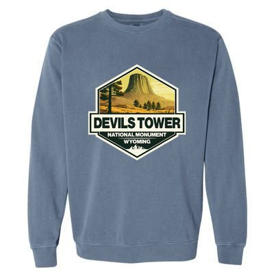 Devils Tower National Monument Wyoming Travel Art Badge Garment-Dyed Sweatshirt