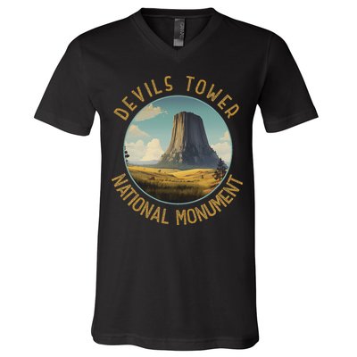 Devils Tower National Monument Distressed Circle V-Neck T-Shirt