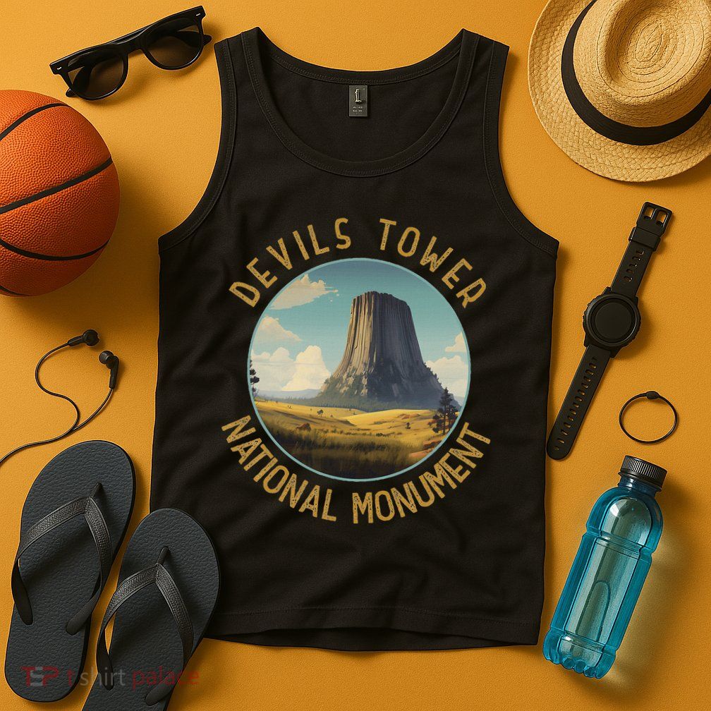 Devils Tower National Monument Distressed Circle Tank Top