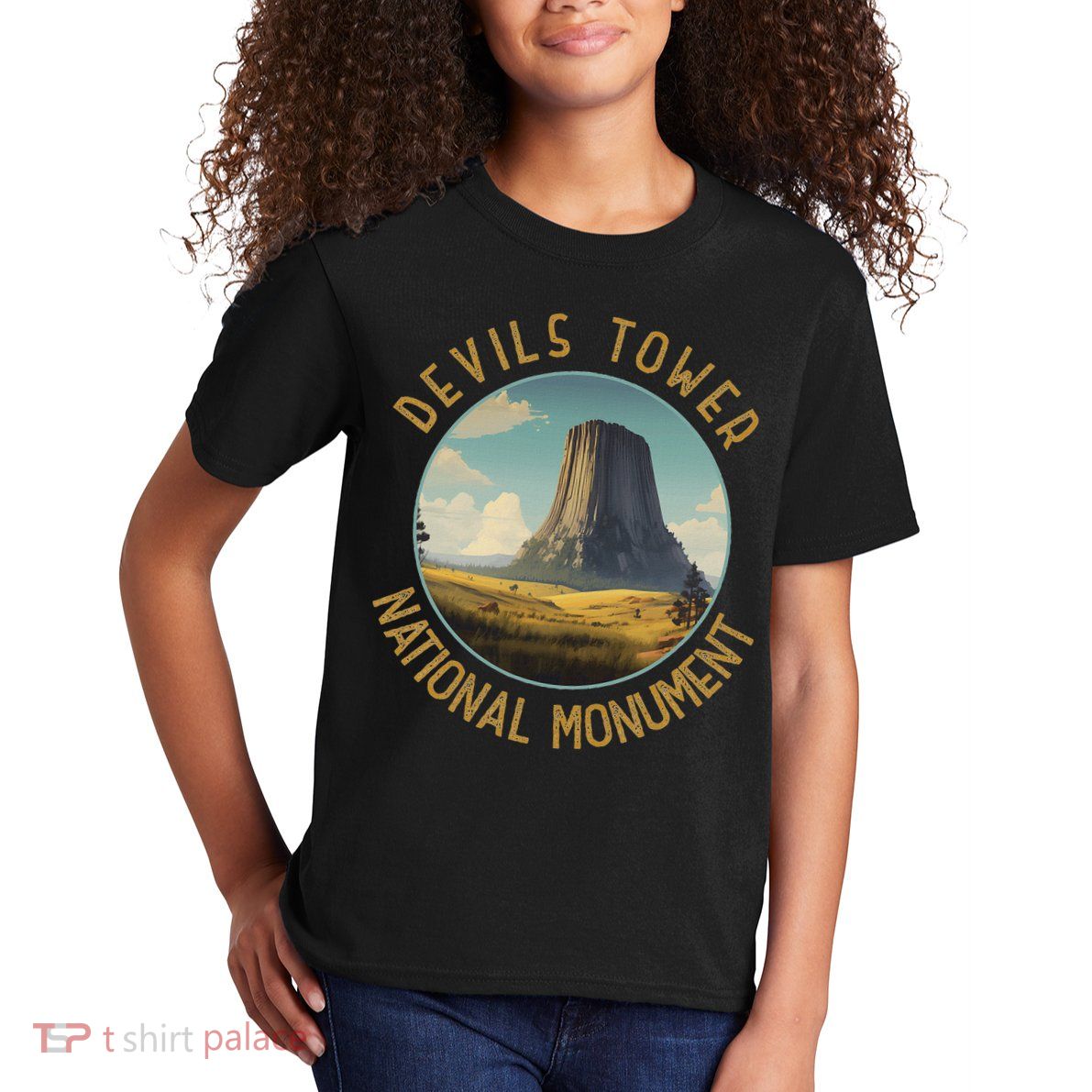 Devils Tower National Monument Distressed Circle Kids T-Shirt