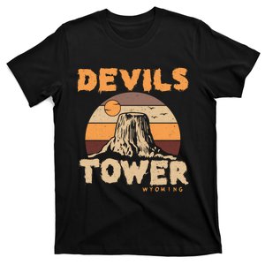 Devil's Tower Wyoming Hiking Camping Mountains Meaningful Gift T-Shirt