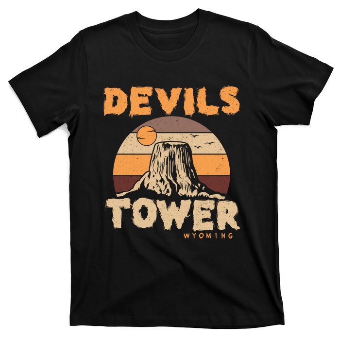 Devil's Tower Wyoming Hiking Camping Mountains Meaningful Gift T-Shirt