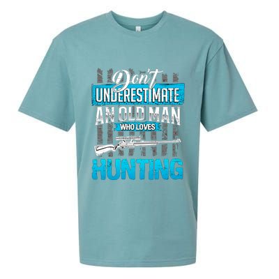 Don't Under Estimate An Old Man Who Loves Hunting Sueded Cloud Jersey T-Shirt