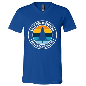 East Bridgewater Massachusetts Ma Usa City Pride Retro Cool Gift V-Neck T-Shirt