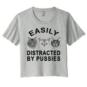 EASILY DISTRACTED BY PUSSIES Women's Crop Top Tee