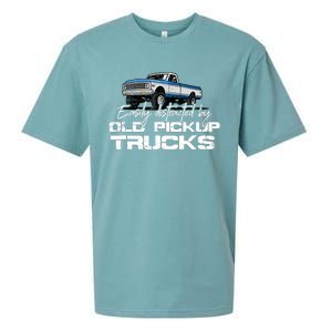 Easily Distracted By Old Pickup Trucks For Retro Sueded Cloud Jersey T-Shirt