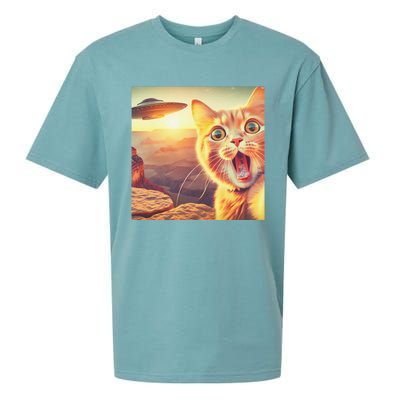 Extraterrestrial Encounter Funny Cat Selfie With Ufo Sueded Cloud Jersey T-Shirt