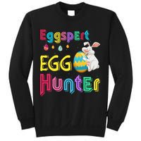 Eggspert Egg Hunter Cool Easter Bunny Hunting Eggs Sweatshirt