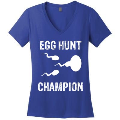 Egg Hunt Champion Funny Dad Easter Pregnancy Announcet Gift Women's V-Neck T-Shirt