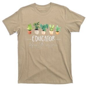 Educator Helping Lil’ Ones Grow Teacher Life Graduation Day T-Shirt